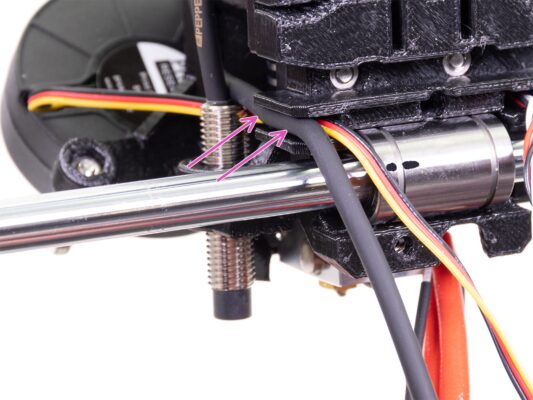 Extruder channels cable management