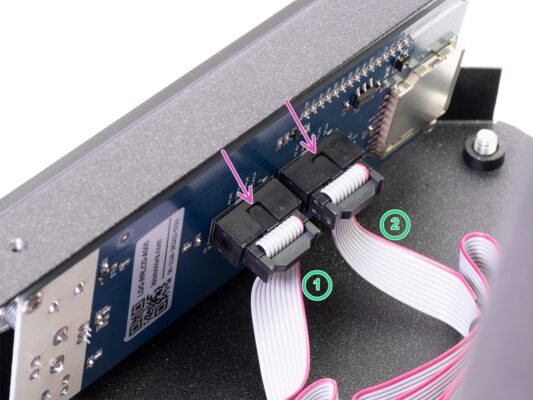 Connecting the new LCD cables