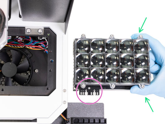 Insertion de l'ensemble des LED UV