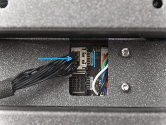 Connecting the extruder cable