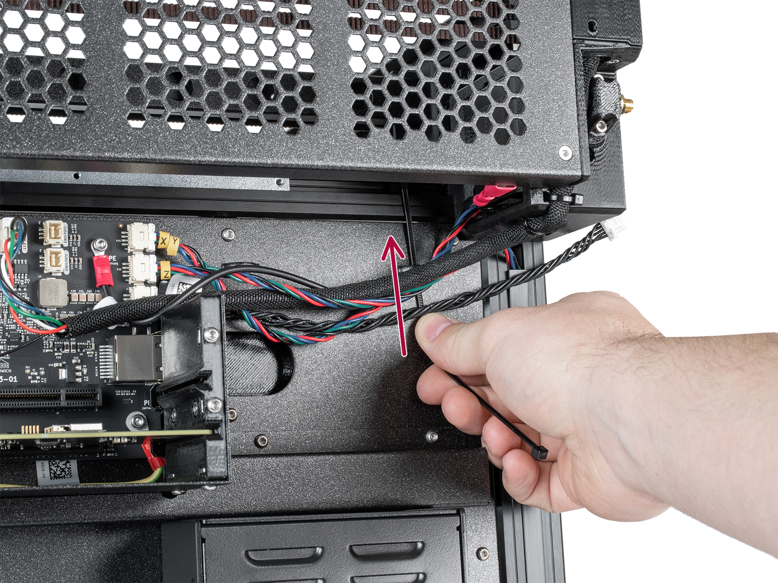 Hinten rechts: Befestigen der Kabel