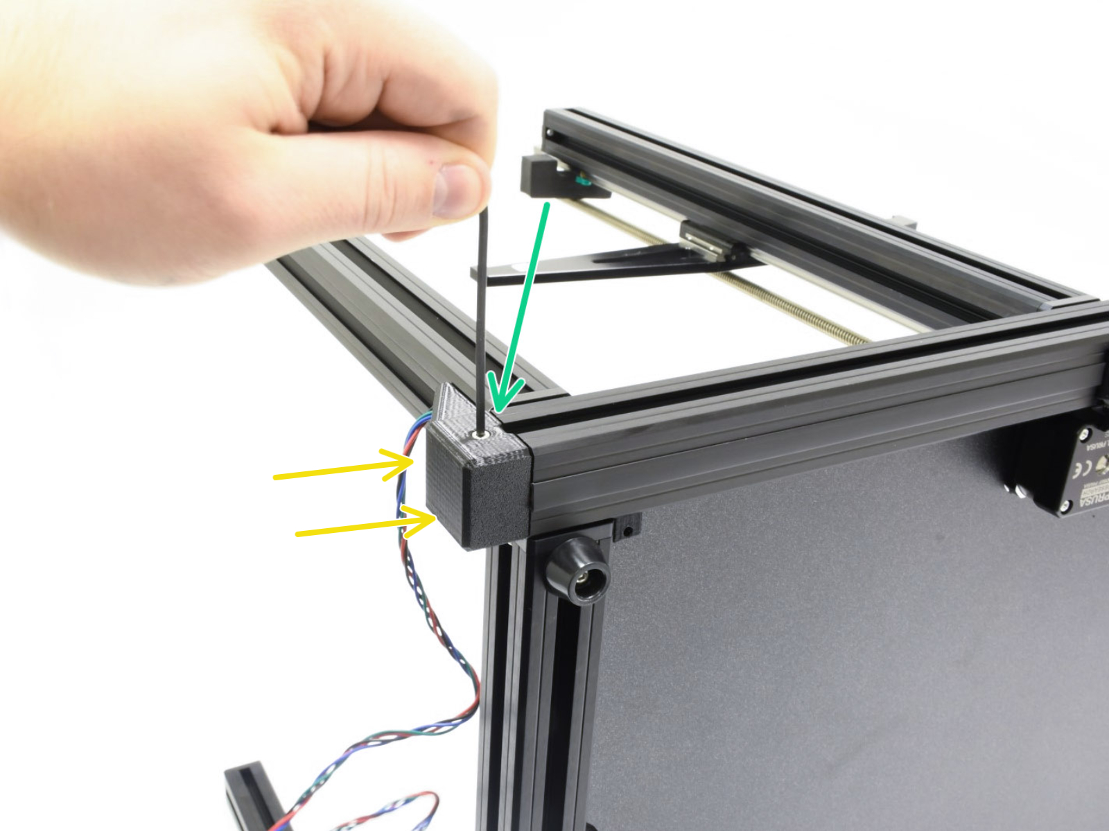 Einsetzen der Z-motor-cable-bottom-cover