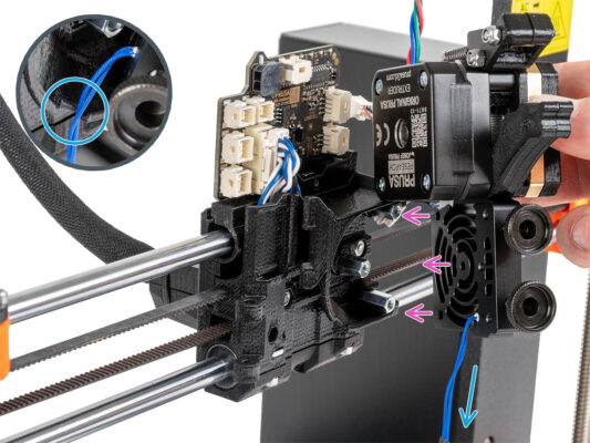 Attaching the extruder