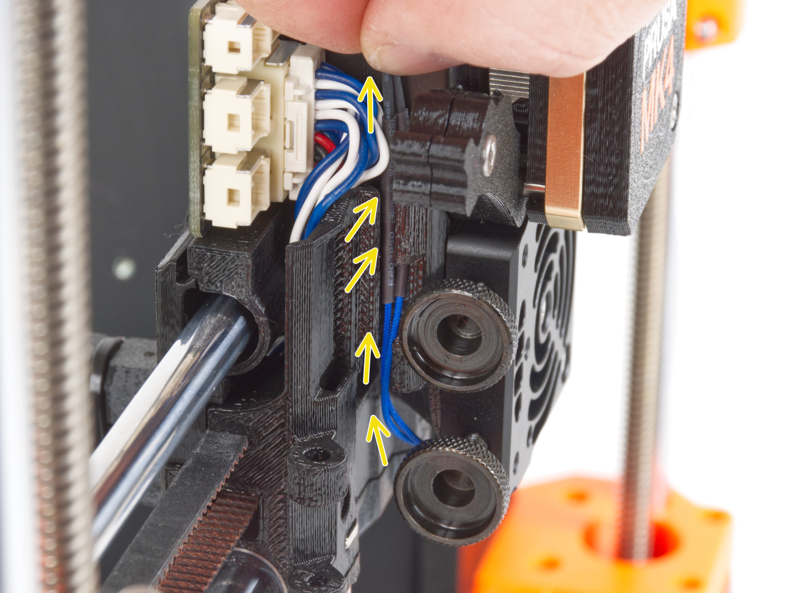 Connecting the NTC thermistor
