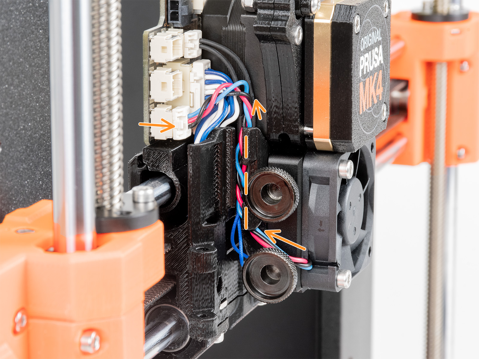 Assembling the hotend fan