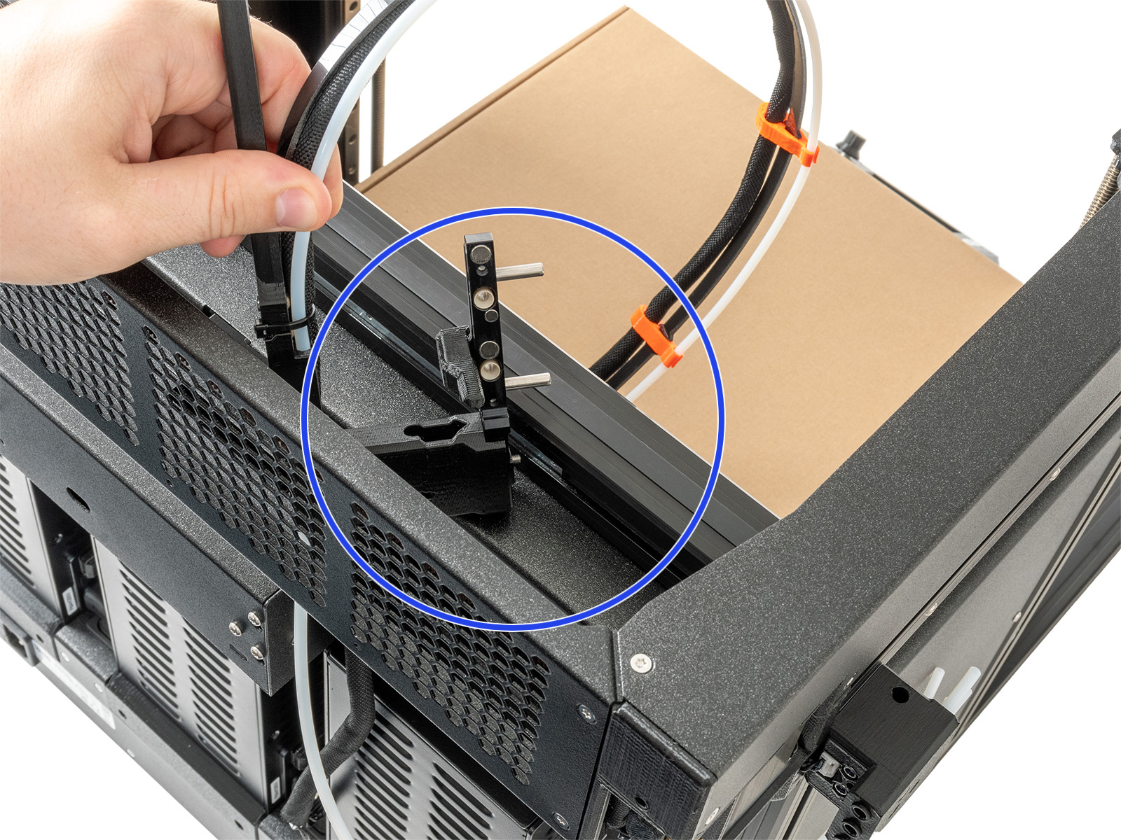 Attaching the first and second nextruder dock