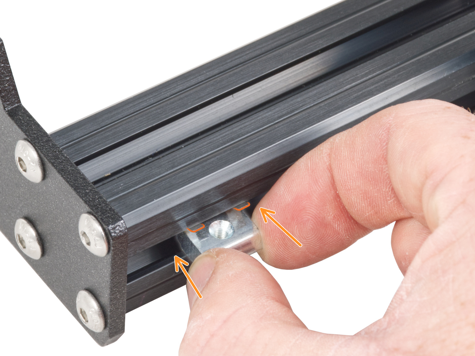 Inserting the M3nEs nuts