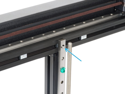 Securing the left linear rail