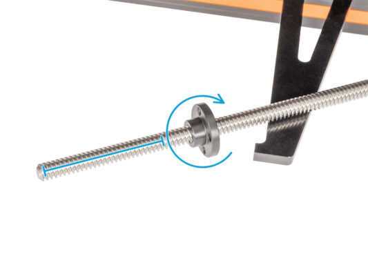 Installing the Trapezoid nut: installing the nut