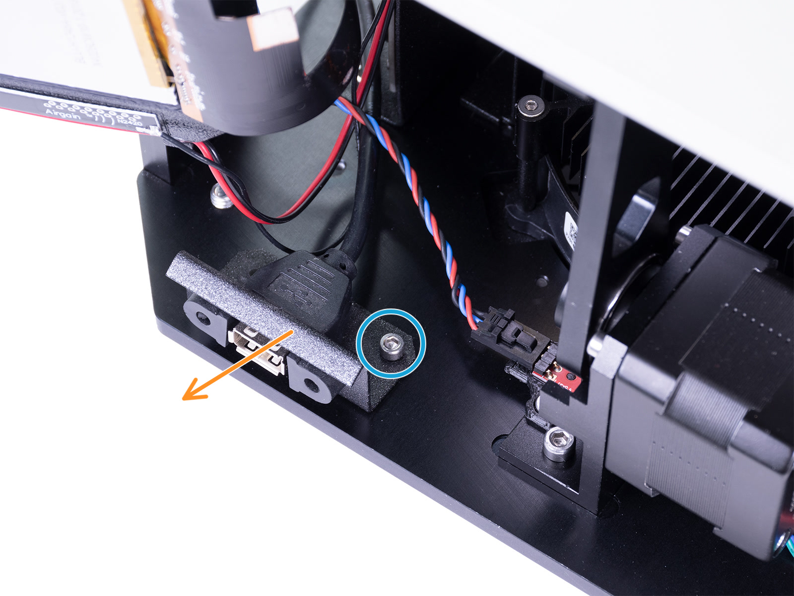 Removing the USB connector (Version 1.0)