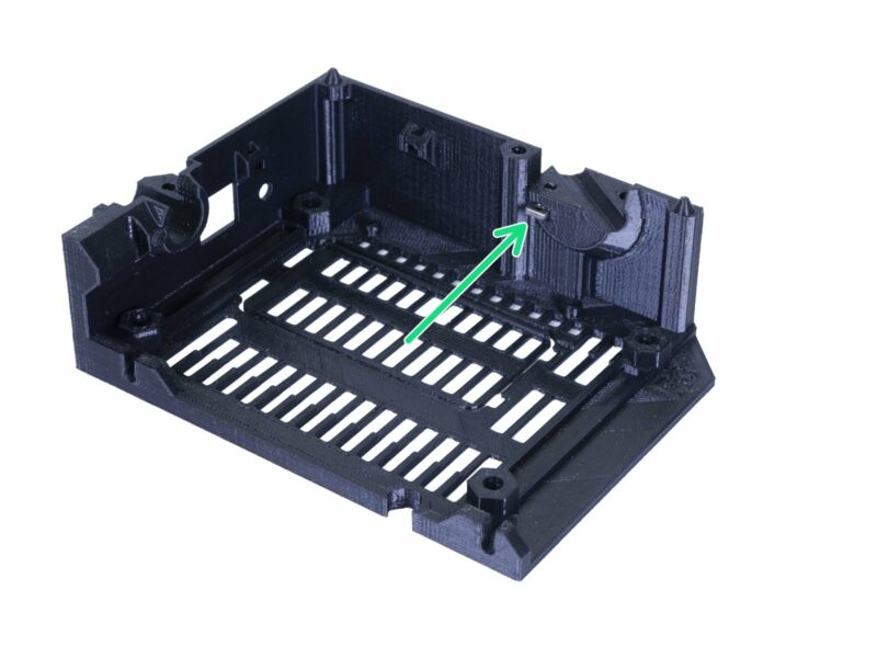 Remove M3nS nut from heated holder